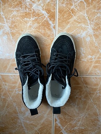 Vans kürklü bot
