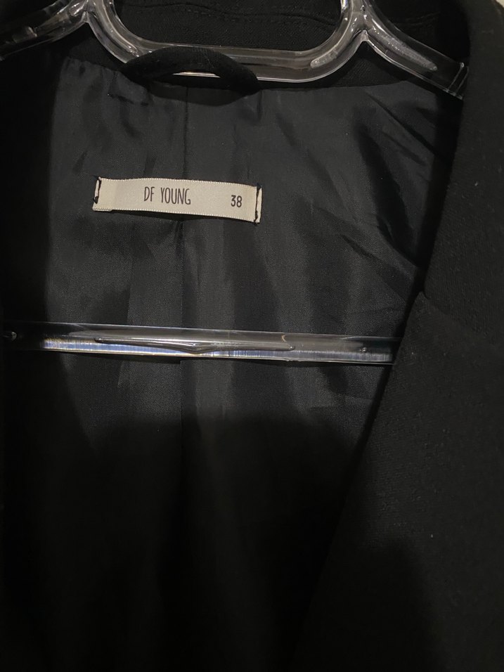 Düğmeli Siyah Crop Blazer - Görsel 3