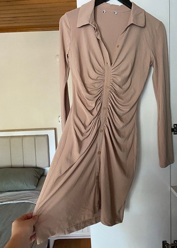 Bej Uzun Kollu V Yaka Büzgülü Elbise - Görsel 3