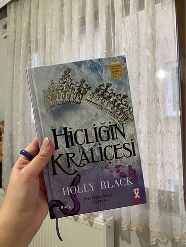 Beden Hiçliğin kraliçesi holly black peri halkı serisi