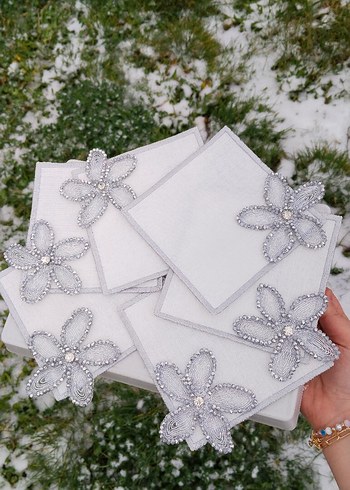 Boncuk İşlemeli Beyaz Gri Sunum Peçetesi - Görsel 8