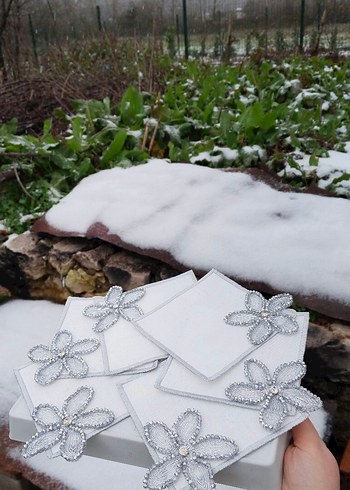 Boncuk İşlemeli Beyaz Gri Sunum Peçetesi - Görsel 3