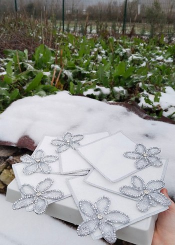 Boncuk İşlemeli Beyaz Gri Sunum Peçetesi - Görsel 2