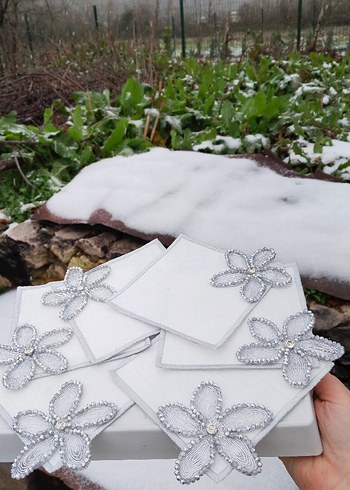 Boncuk İşlemeli Beyaz Gri Sunum Peçetesi - Görsel 5