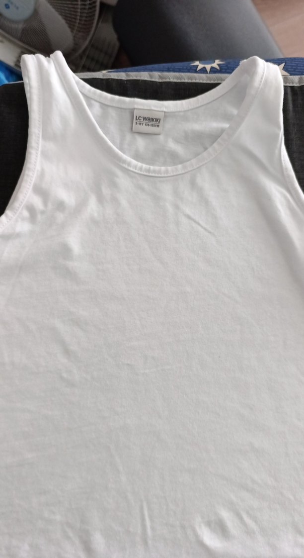 Beyaz Çocuk Atlet - Görsel 2