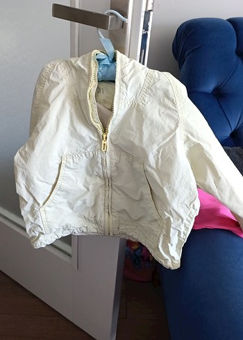 Bej Baskılı Bebek Önlüğü 4-5 Yaş Zara - Görsel 2