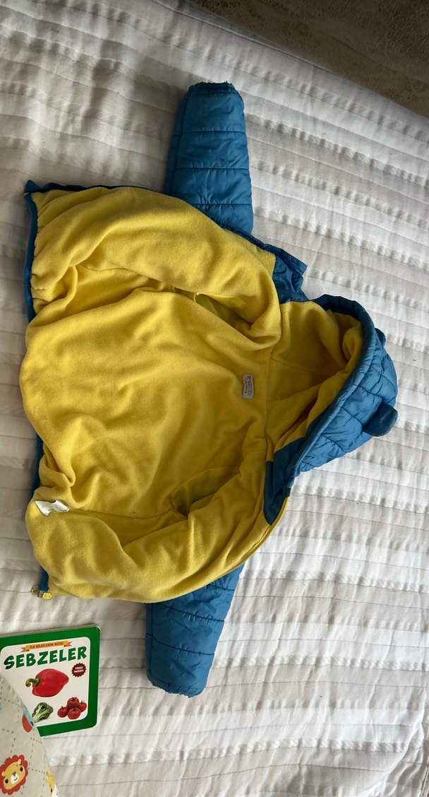 Mavi Kapüşonlu Erkek Çocuk Mont - Görsel 2