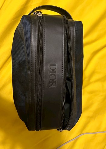 Dior makyaj cantası