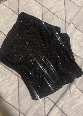 Siyah Pullu Mini Şort - Görsel 3