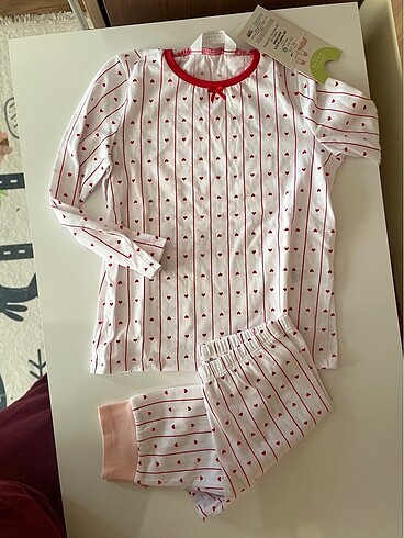 Kalpli pijama takımı