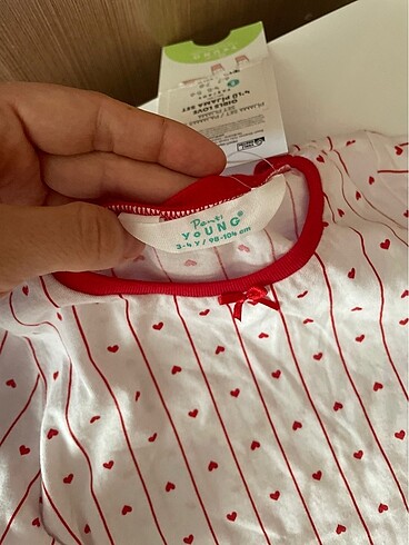 4 Yaş Beden Kalpli pijama takımı