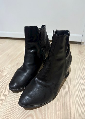 Diğer Siyah Deri Kadın Topuklu Bot