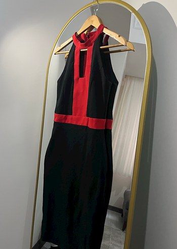 Siyah Kırmızı Detaylı Halter Yaka Şık Abiye Elbise - Görsel 4