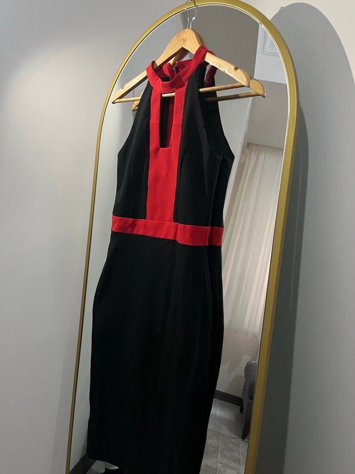 Siyah Kırmızı Detaylı Halter Yaka Şık Abiye Elbise - Görsel 4