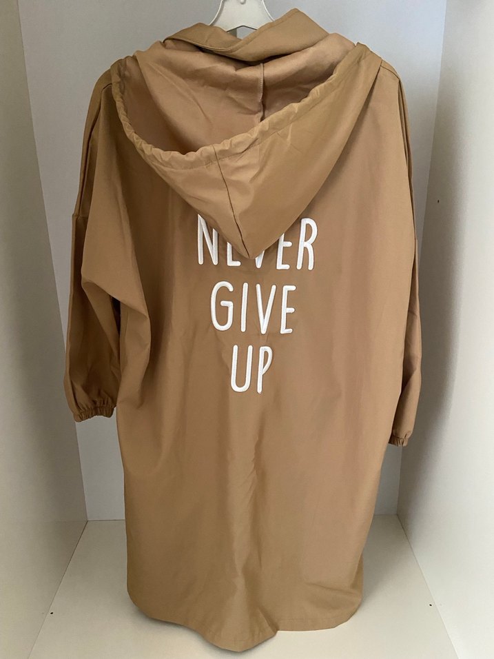 Bej Uzun Kadın Yağmurluk Fermuarlı - Görsel 4