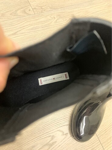 37 Beden lacivert Renk Tommy Hilfiger yağmur botu sıfır