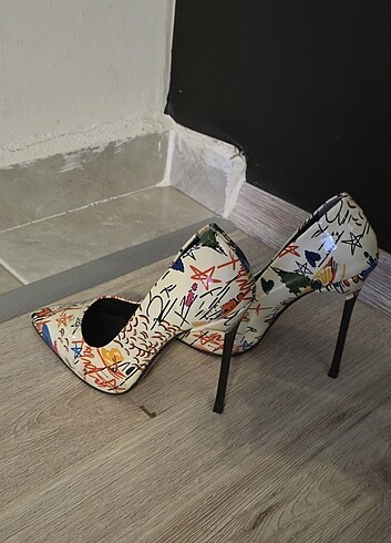 Diğer Stiletto
