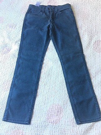32 Beden mavi Renk Levi's Pantolon