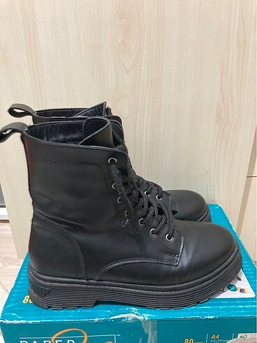 38 Beden siyah Renk Postal bot