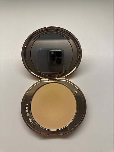  Beden Charlotte Tilbury pudra