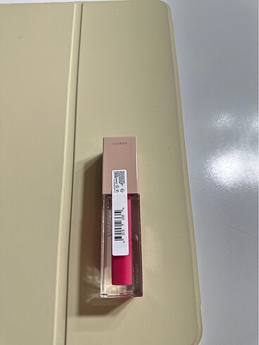 Maybelline Maybelline lifter gloss 24 numara hiç acilmamis