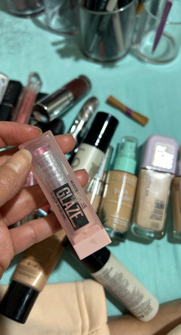 Maybelline Glaze Pastel Pembe Ruj - Görsel 2