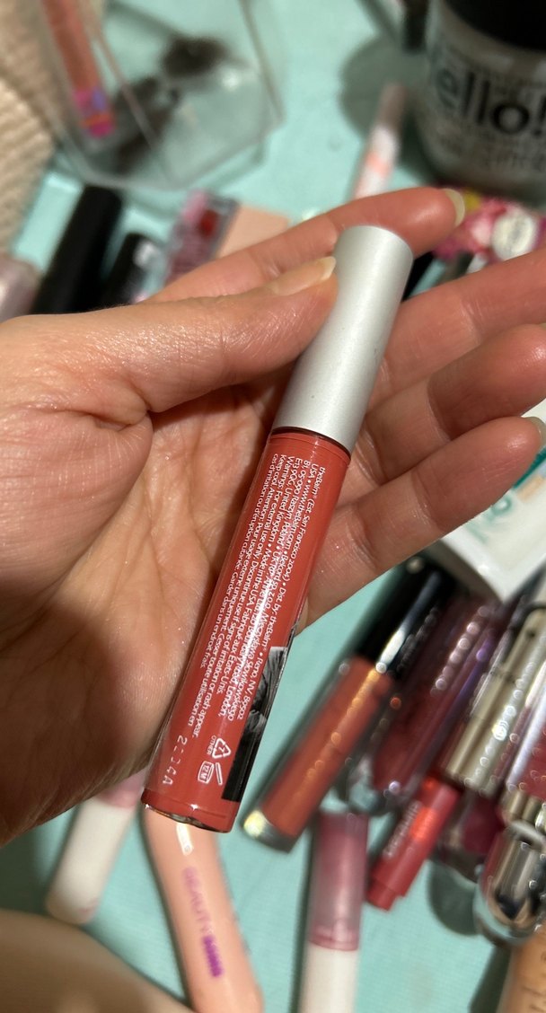 Parlak Bej Likit Ruj Meet Matt(e) Hughes - Görsel 2