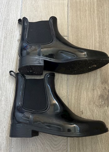 Diğer Siyah yağmur botu
