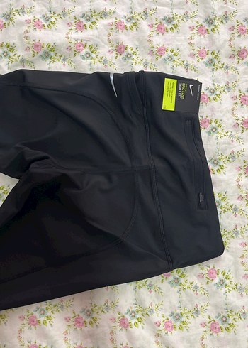 Siyah Elastik Kadın Tayt - Görsel 3