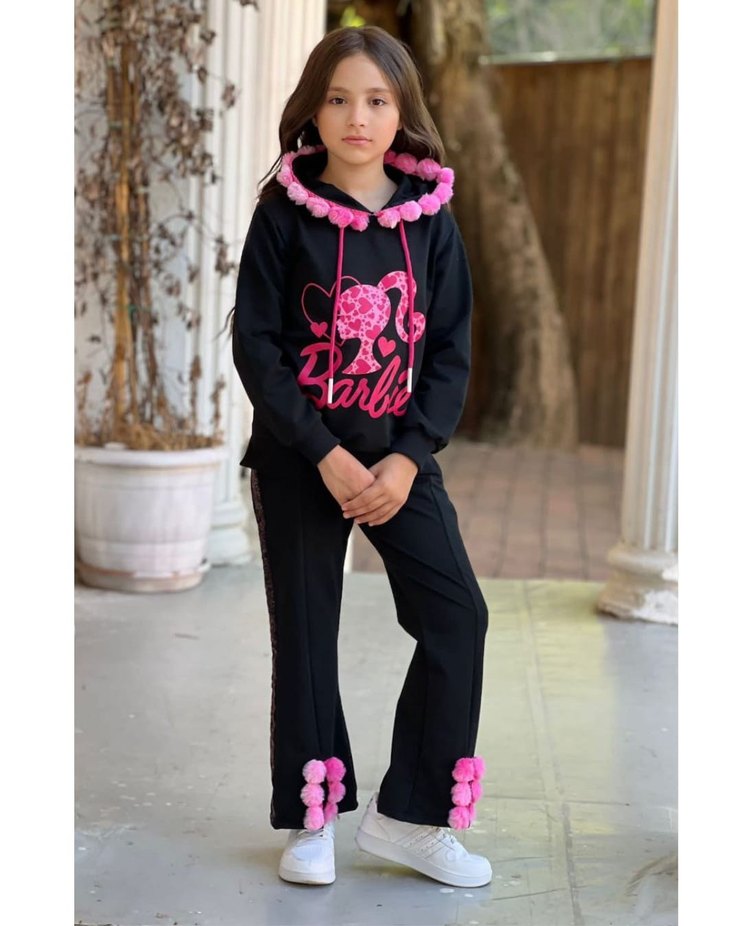 Kız Çocuk Siyah Kapüşonlu Barbie Baskılı Ponponlu Eşofman Takımı - Görsel 2