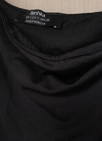 s Beden Bershka tek kol askılı çıtçıtlı body