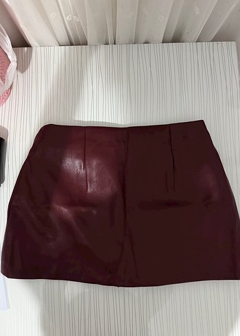 Bordo Deri Kemerli Mini Etek - Görsel 3