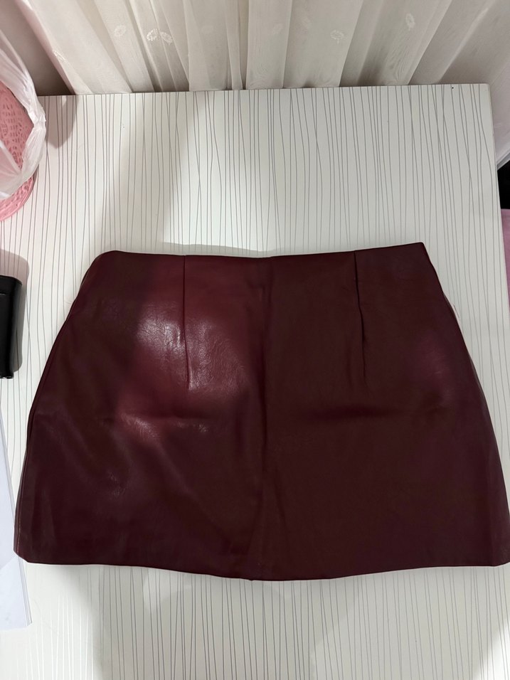 Bordo Deri Kemerli Mini Etek - Görsel 3