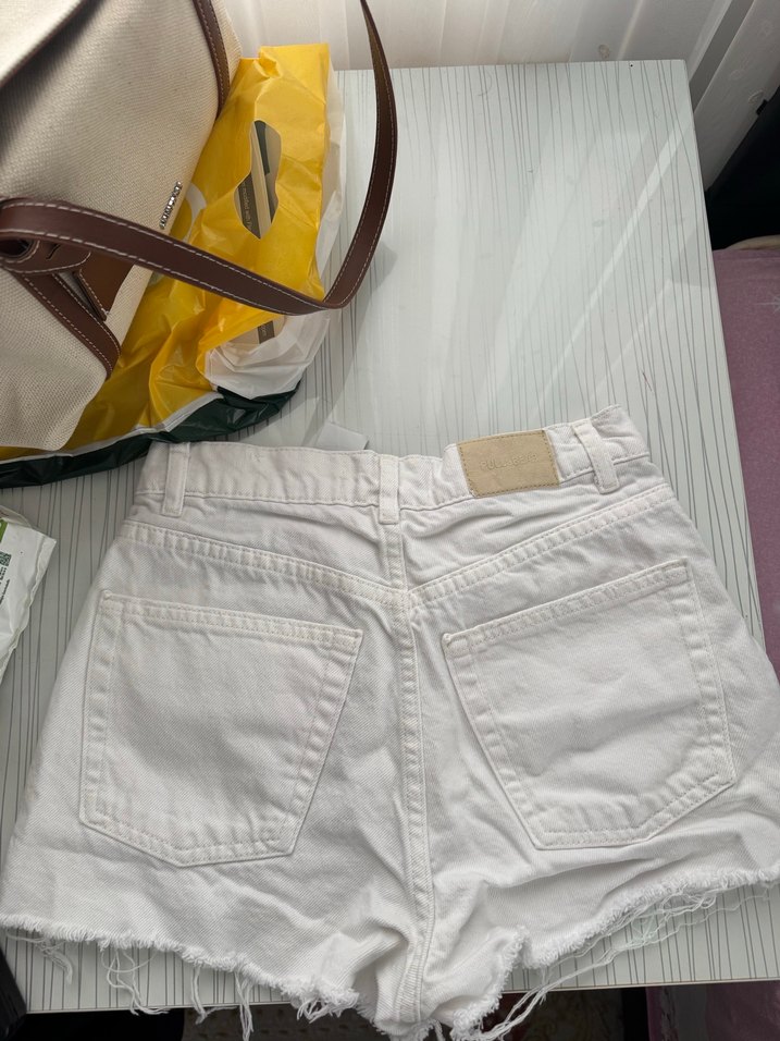 Beyaz Mini Kadın Denim Şort - Görsel 5