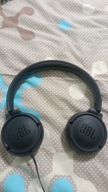 JBL kablolu kulaklık 