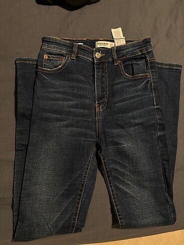Pullu and bear skiny jean