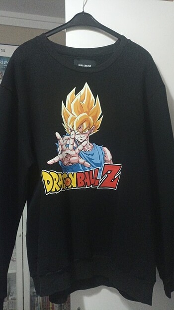 Dragonball pull and bear marka sweatshirt 