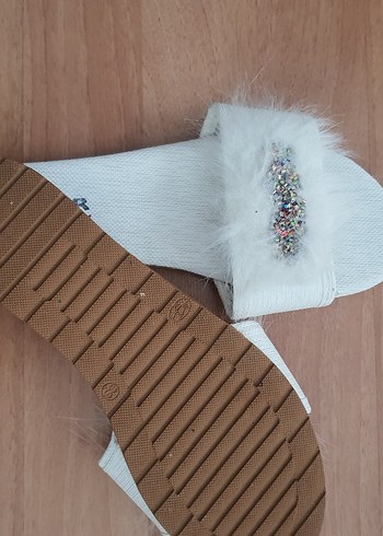 Beyaz Kürklü Nakışlı Bohem Terlik - Görsel 3