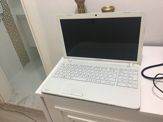  Beden Toshıba laptop