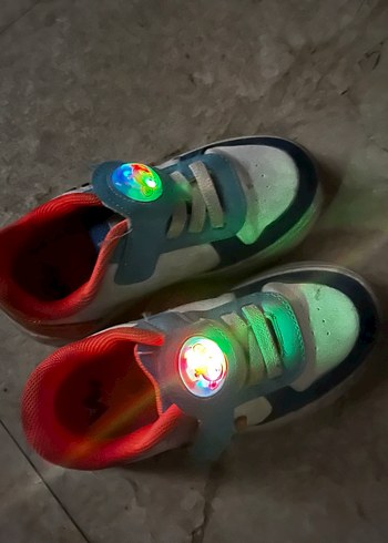 Çocuklar için renkli cırt cırtlı spor ayakkabı - Görsel 2