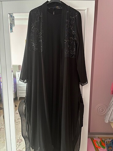 Tuğba elbiseli abaya