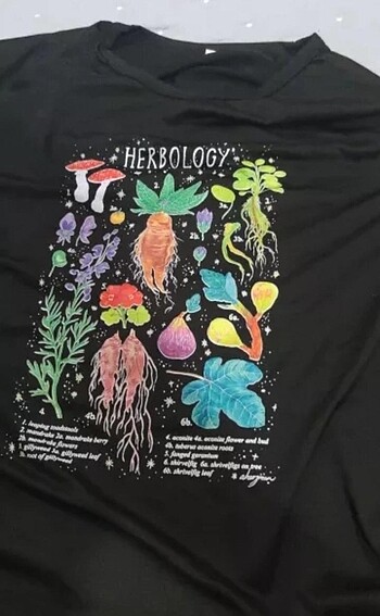 s Beden Gothic Herbology Unisex Oversize T-Shirt
