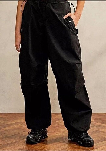Urban Outfitters Siyah Tattical Balon Pantolon