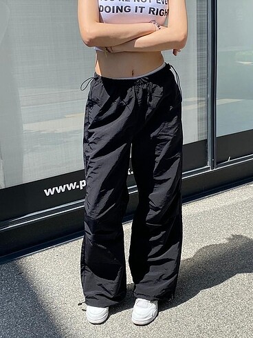 Urban Outfitters Y2K Paraşüt Kumaş Balon Pantolon