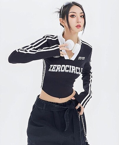 Urban Outfitters Zerocırle İki Şeritli Uzun Kol Crop