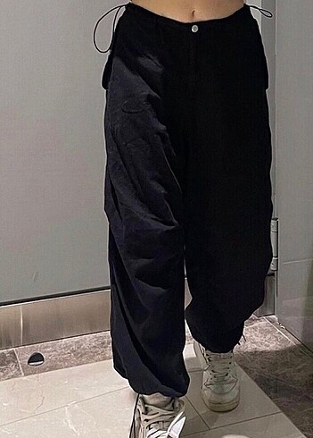 Urban Outfitters Siyah Tattical Balon Pantolon