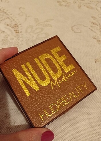 Huda Beauty Hudabeauty far paleti 