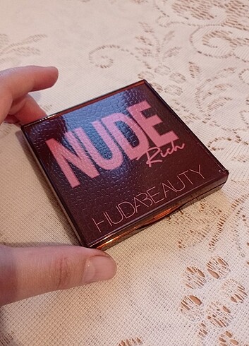 Huda Beauty #hudabeuty far paleti