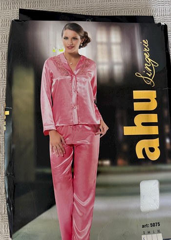 Diğer Pembe Uzun Kollu Kadın Pijama Takımı