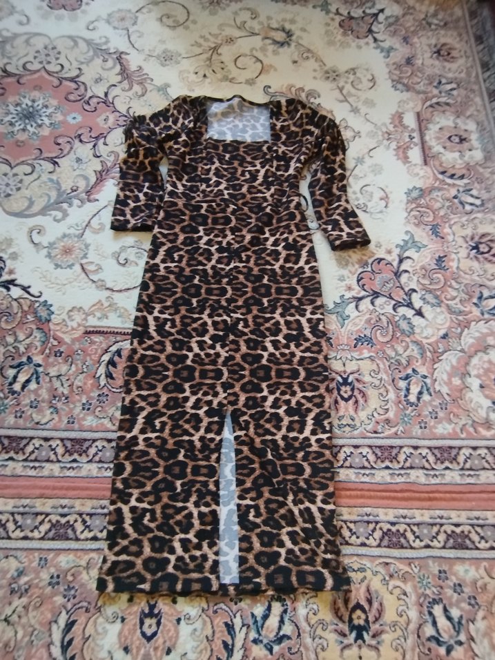 Leopar Desenli Uzun kare Yakalı Elbise38 40 uyumlu kemerli - Görsel 2